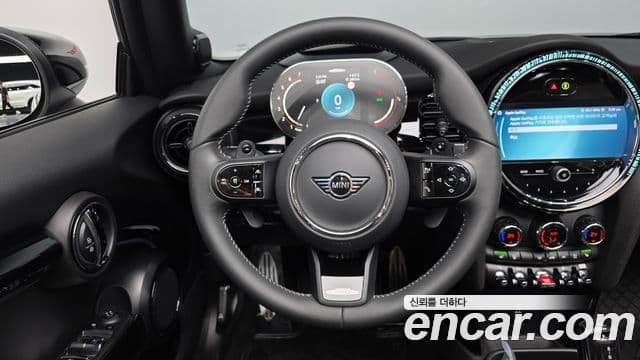Mini Cooper S Convertible 2022 — ფოტო 13/20