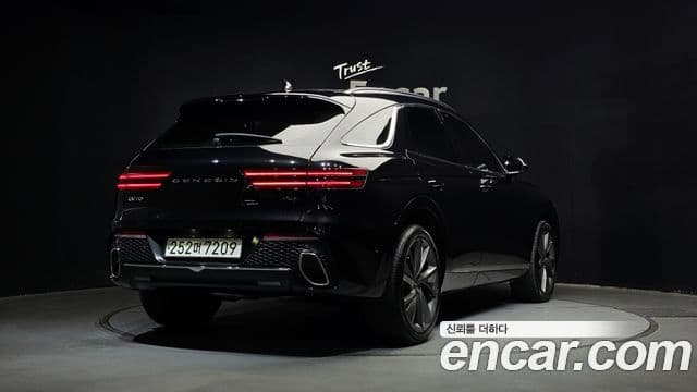 Genesis GV70 2021 — ფოტო 2/20