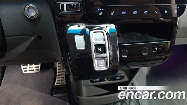 Hyundai Staria 2021 — фото 9 из 20