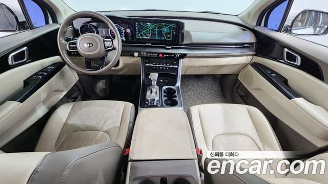 Kia Carnival 2021 — ფოტო 7/20