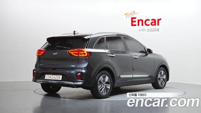 Kia Niro 2021 — Photo 14/20