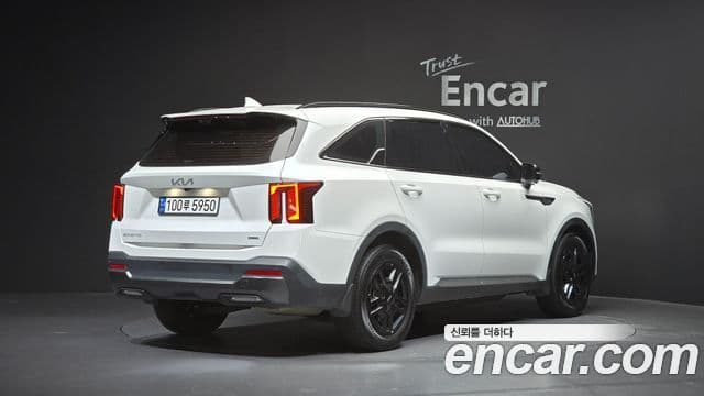 Kia Sorento 2023 — ფოტო 2/20