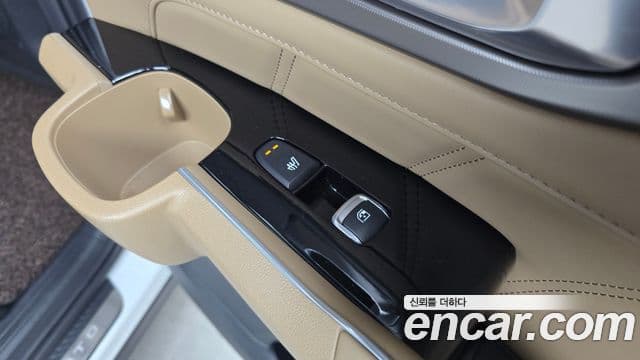 Kia Sorento 2023 — ფოტო 19/20