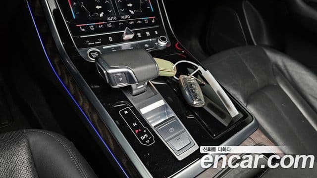 Audi Q7 2021 — ფოტო 9/20