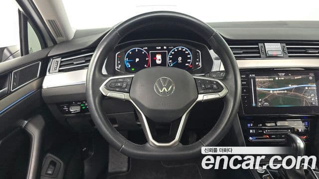 Volkswagen Passat GT 2022 — Şəkil 13/20