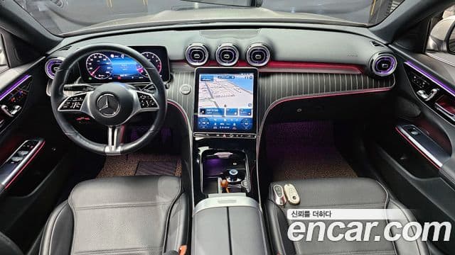 Mercedes-Benz C-Class 2022 — Photo 12/20