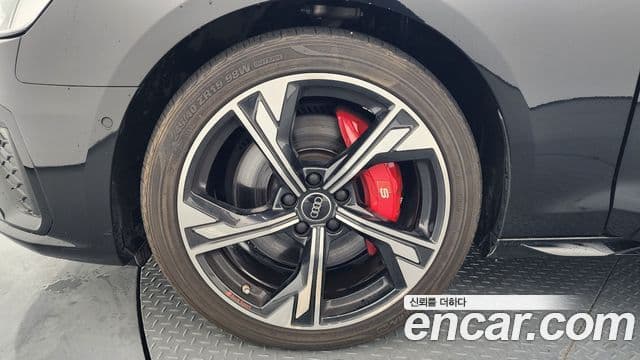 Audi A4 2023 — фото 4 из 20