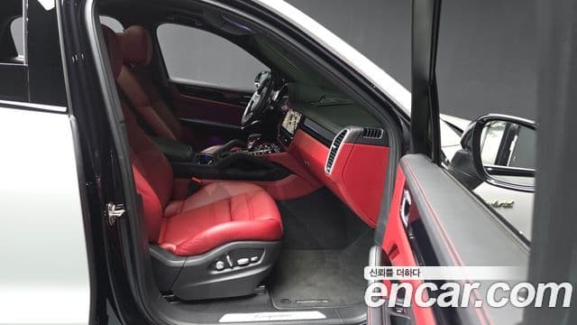 Porsche Cayenne 2021 — Şəkil 12/20