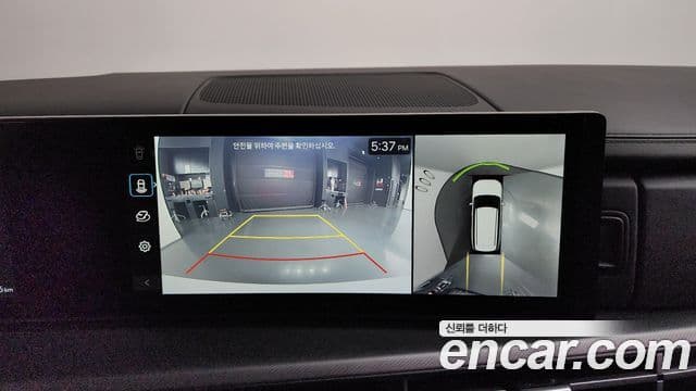 Hyundai Santa Fe 2023 — фото 15 из 20