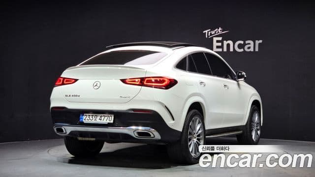 Mercedes-Benz GLE-Class 2023 — Photo 17/20
