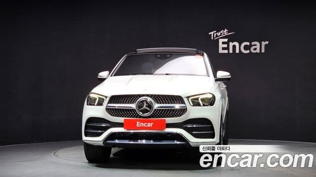 Mercedes-Benz GLE-Class 2023 — Photo 8/20