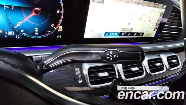 Mercedes-Benz GLE-Class 2023 — Photo 15/20