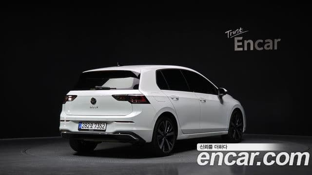 Volkswagen Golf 2025 — фото 2 из 20
