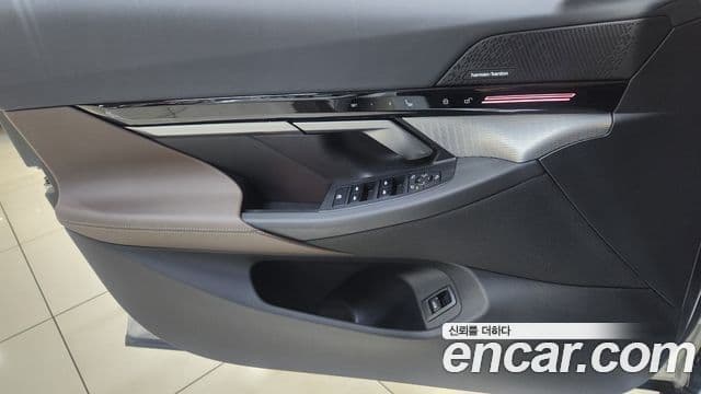 BMW 5 Series 2023 — Photo 15/20
