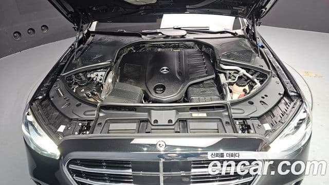 Mercedes-Benz S-Class 2022 — Photo 10/20
