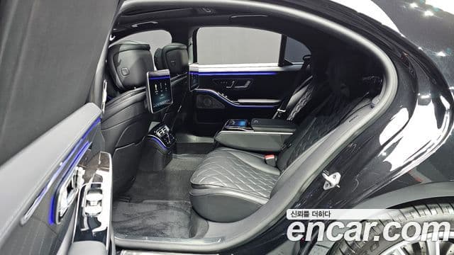 Mercedes-Benz S-Class 2022 — Photo 17/20