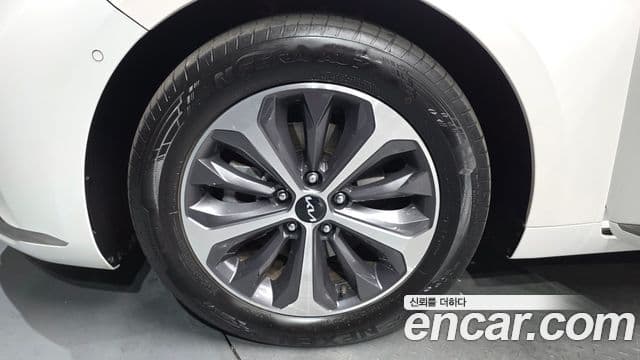 Kia K8 2022 — ფოტო 5/20