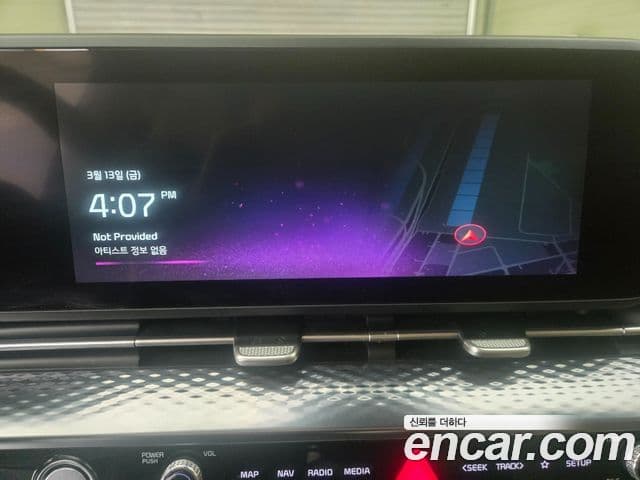 Kia Carnival 2021 — фото 11 из 20