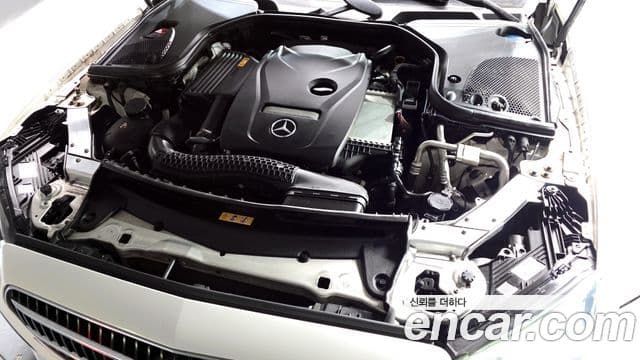 Mercedes-Benz E-Class 2021 — фото 6 из 20