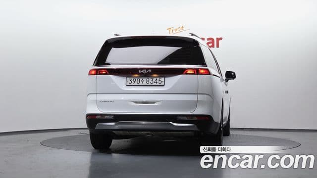 Kia Carnival 2021 — ფოტო 4/20