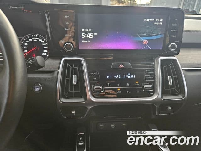 Kia Sorento 2021 — фото 15 из 20