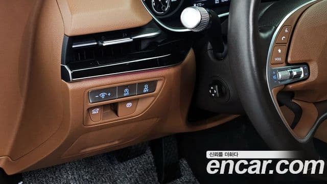 Genesis Electrified G80 2022 — фото 16 из 20