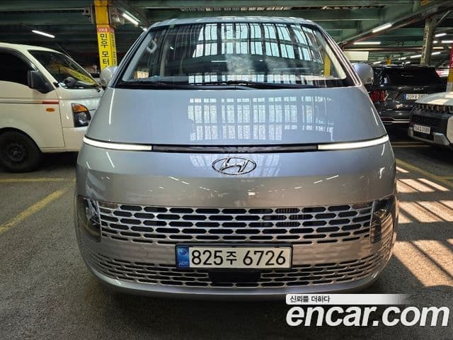 Hyundai Staria, 2023
