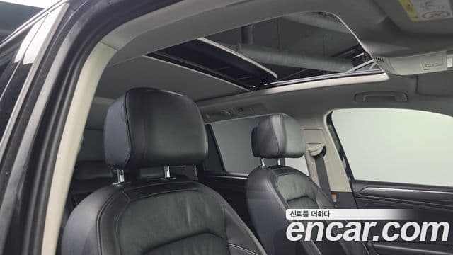 Volkswagen Tiguan 2021 — Şəkil 18/20