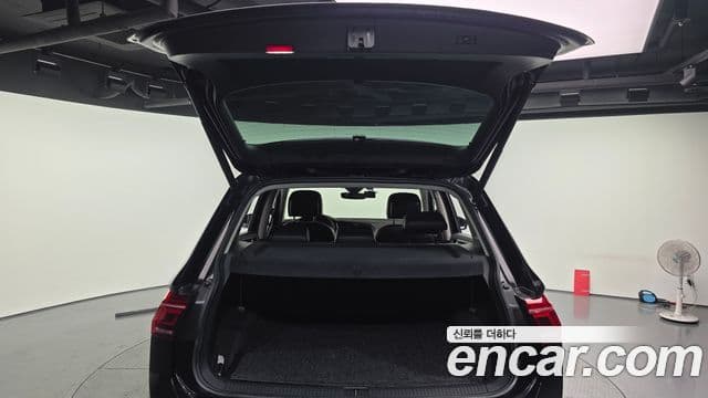 Volkswagen Tiguan 2021 — Şəkil 20/20
