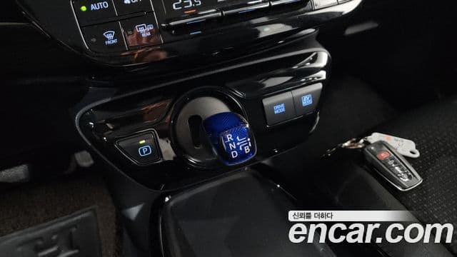 Toyota Prius 2019 — Photo 4/20