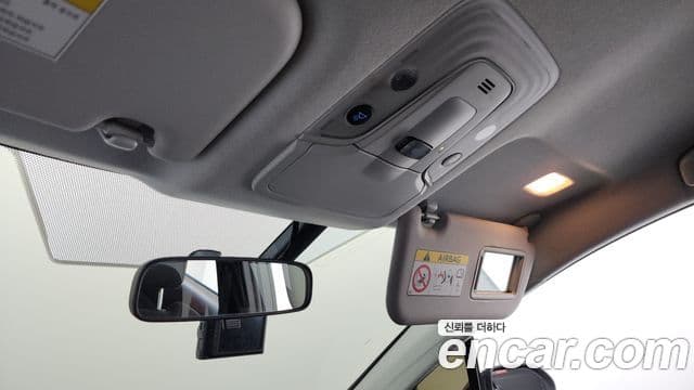 Toyota Prius 2019 — Photo 18/20