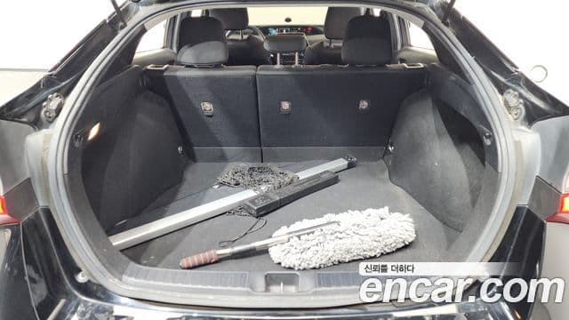 Toyota Prius 2019 — Photo 20/20