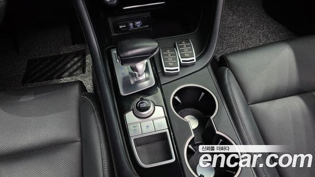 Genesis G70 2018 — ფოტო 9/20