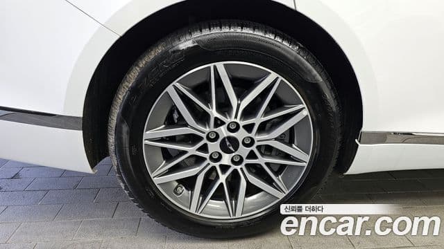 Genesis Electrified G80 2024 — ფოტო 5/20