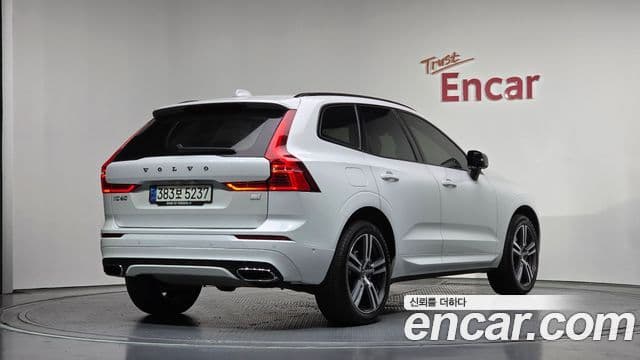 Volvo XC60 2021 — Şəkil 2/20