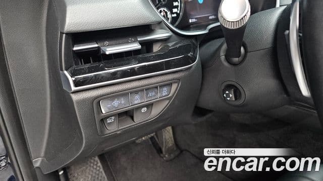 Genesis Electrified G80 2021 — Şəkil 18/20
