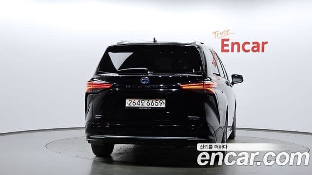 Toyota Sienna 2021 — Photo 11/20