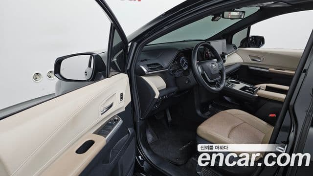 Toyota Sienna 2021 — Photo 13/20
