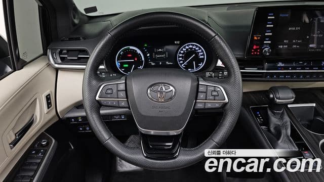 Toyota Sienna 2021 — Photo 15/20