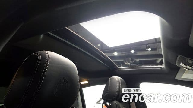Mercedes-Benz GLE-Class 2019 — ფოტო 18/20
