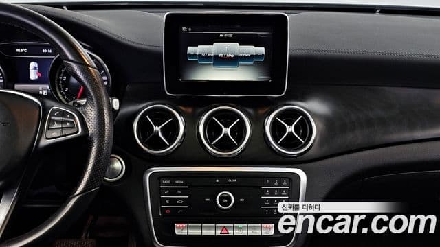 Mercedes-Benz GLA-Class 2018 — фото 14 из 20