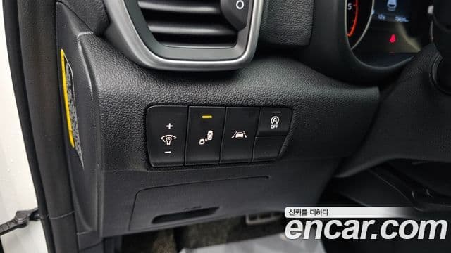 Kia Sportage The Bold 2020 — ფოტო 14/20