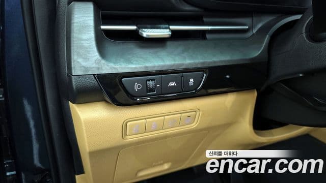 Kia Carnival 2023 — Şəkil 16/20