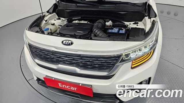 Kia Seltos 2019 — фото 6 из 20