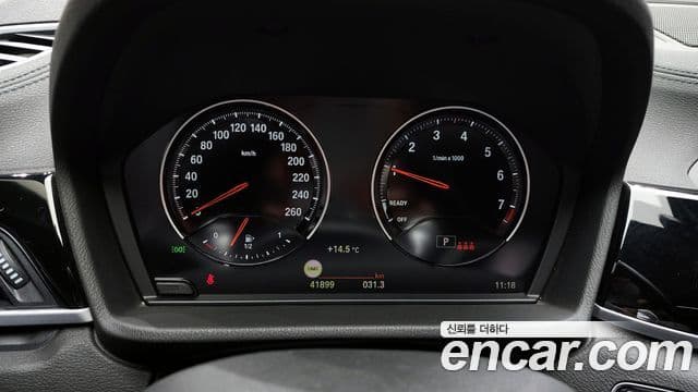BMW X1 2022 — ფოტო 8/20