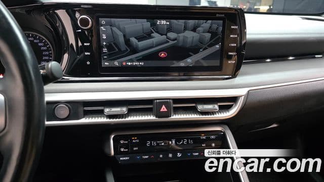 Kia K5 2020 — ფოტო 14/20