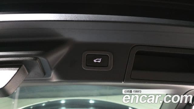 Land Rover Range Rover Velar 2019 — фото 20 из 20