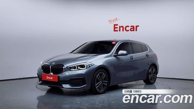 BMW 1 Series 2022 — ფოტო 1/20