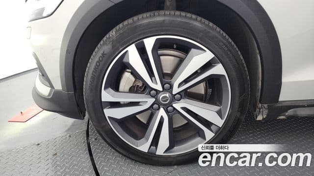 Volvo V60 Cross Country 2020 — Şəkil 5/20