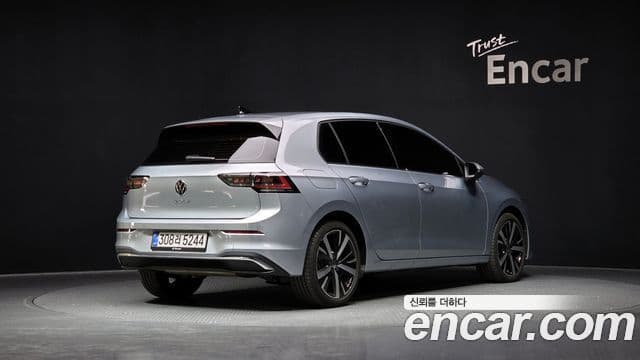 Volkswagen Golf 2025 — ფოტო 2/20